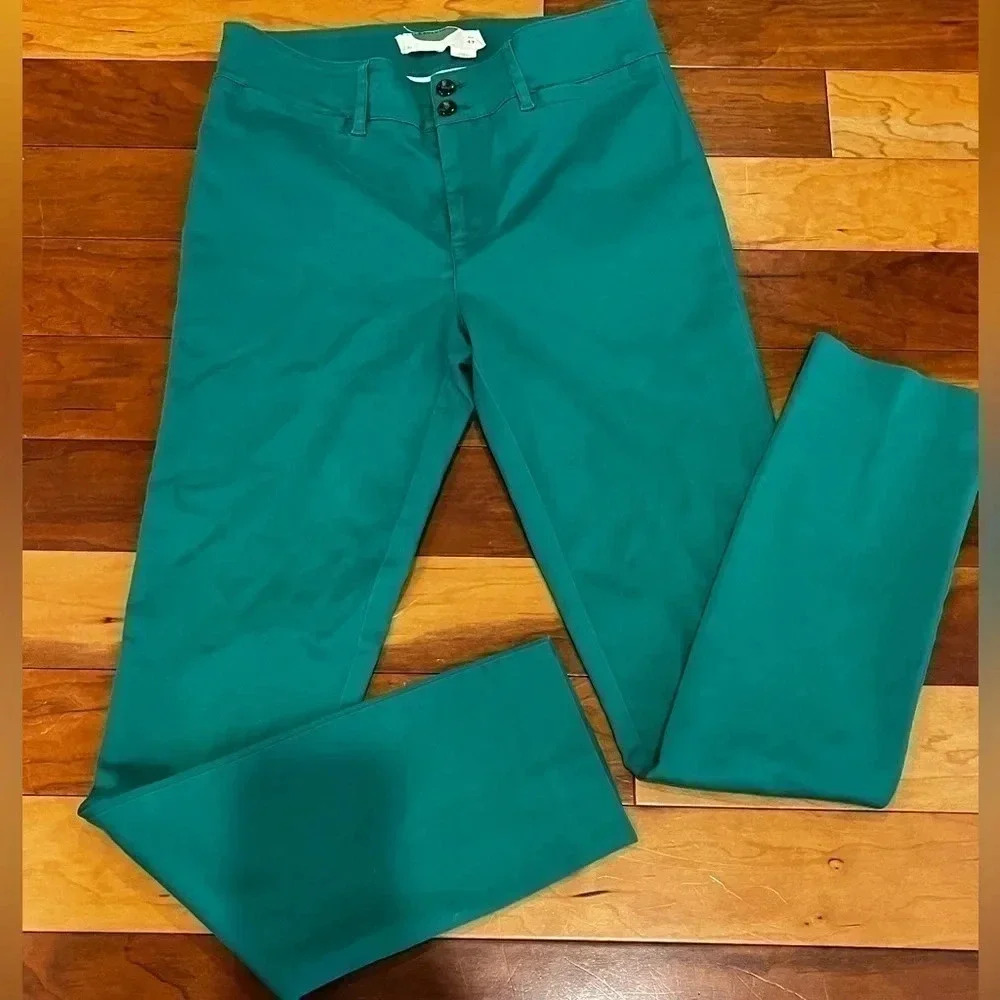 Anthropologie Pants Size 4T Green Comfy Stretchy Trending Straight Leg Soft Chic